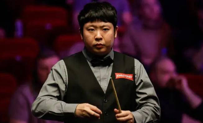 穆迪的强劲, 分和, 不敌伯恩斯 穆迪的强劲, 分和, 不敌伯恩斯