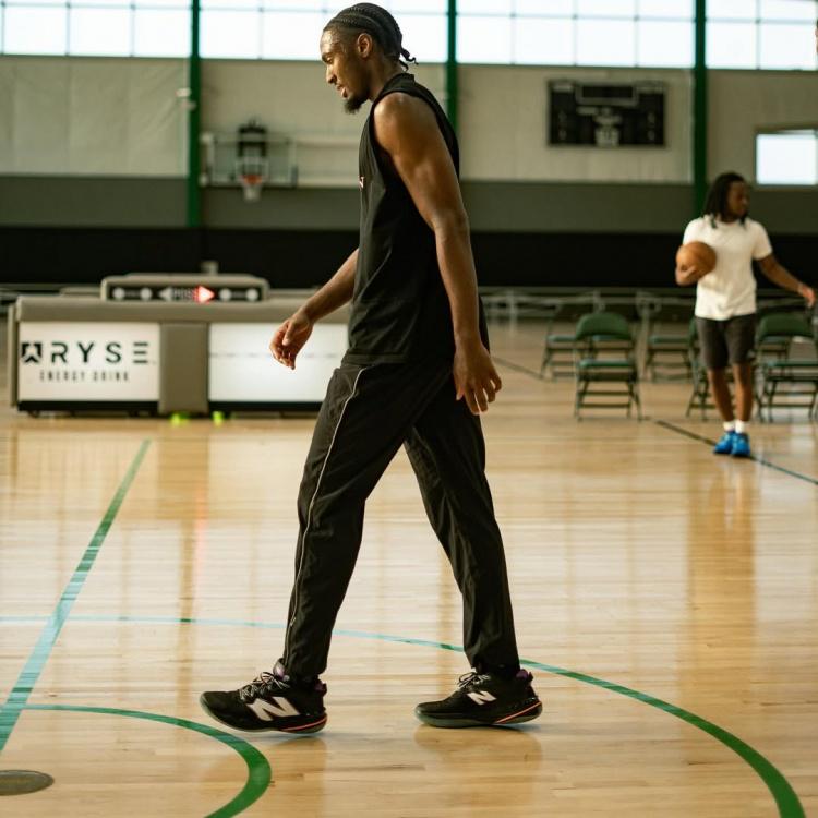 扣篮和大风, LzeOV