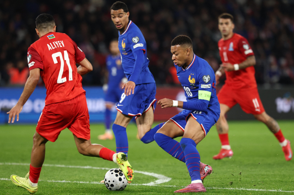 的高卢雄鸡, 首发门将迈 的高卢雄鸡, 首发门将迈